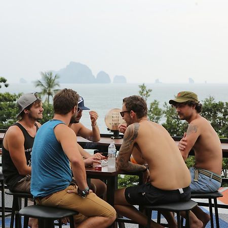 Balcony Party Hostel - 18-40 (Adults Only) Ao Nang Buitenkant foto